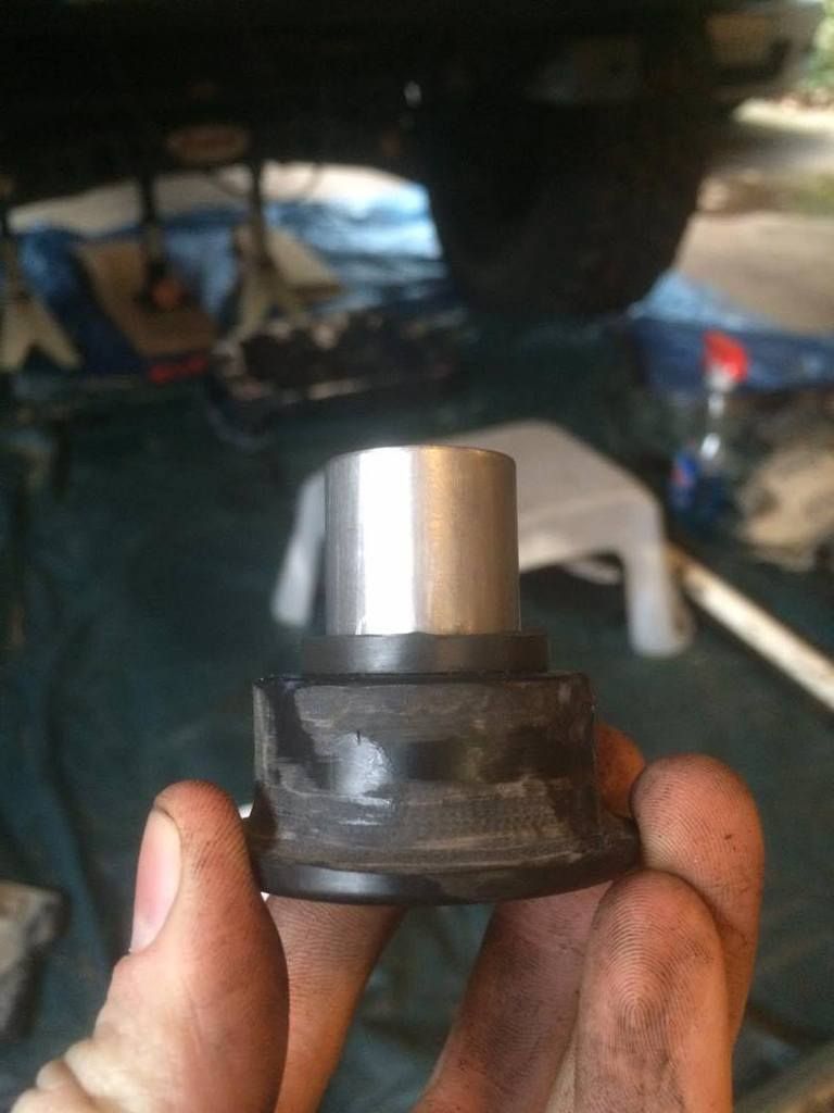 How to Replace 2004 05 Rack and Pinion Bushings Chevrolet Colorado